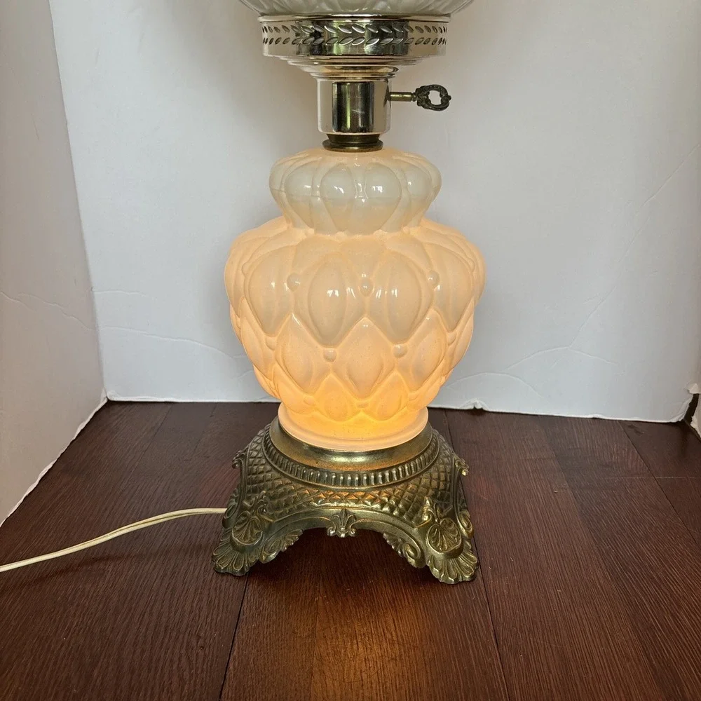 VTG MCM  Gone With The Wind Milk Glass Diamond Quilt Pattern 3 Way Lamp Complete